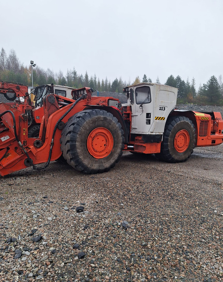 Sandvik LH517 - Důlní stroj: obrázek 3 Sandvik LH517 - Důlní stroj: obrázek 3