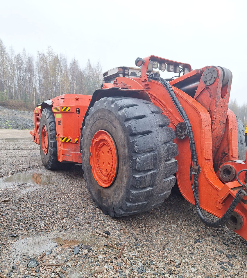 Důlní stroj Sandvik LH517: obrázek 6