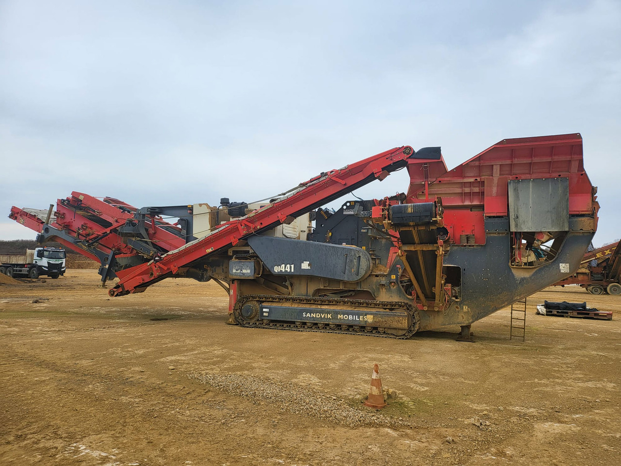 Sandvik QI441 HSSD - Nárazový drtič: obrázek 2 Sandvik QI441 HSSD - Nárazový drtič: obrázek 2