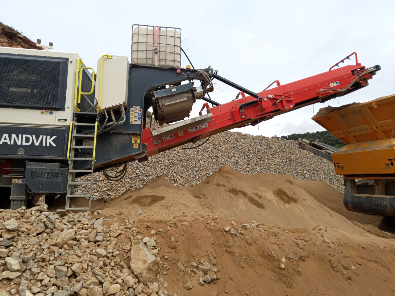 Sandvik QJ341 - Čelisťový drtič: obrázek 5 Sandvik QJ341 - Čelisťový drtič: obrázek 5