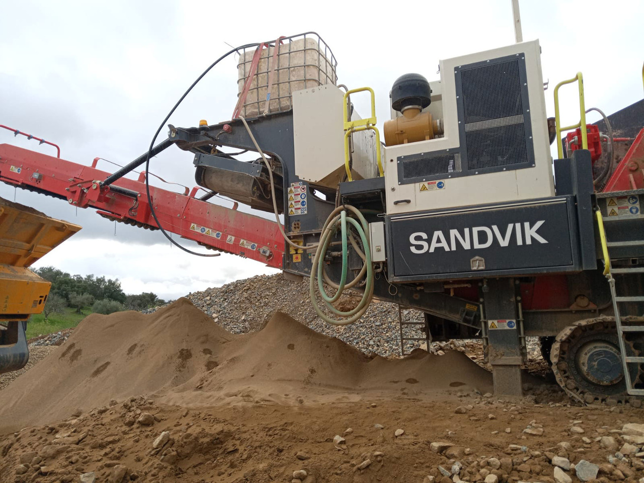 Sandvik QJ341 - Čelisťový drtič: obrázek 3 Sandvik QJ341 - Čelisťový drtič: obrázek 3