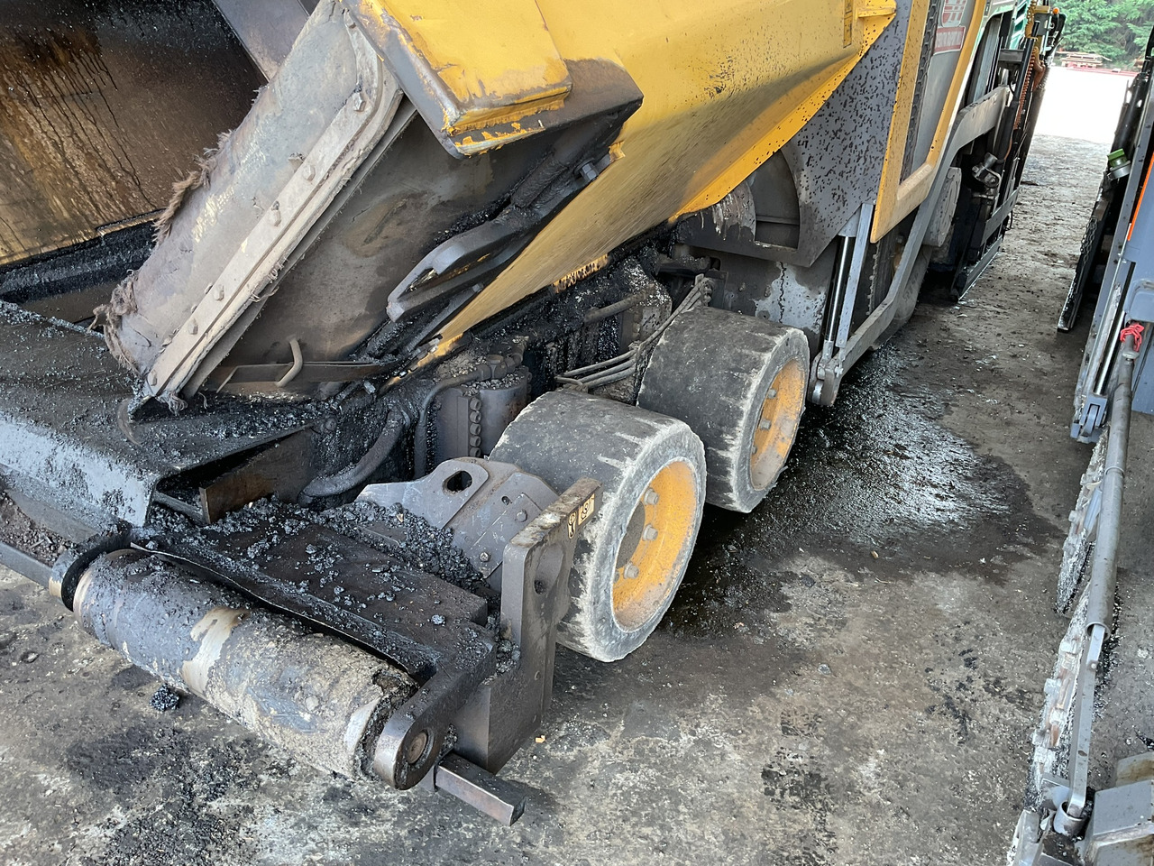 Volvo P6870C - Finišér: obrázek 5 Volvo P6870C - Finišér: obrázek 5