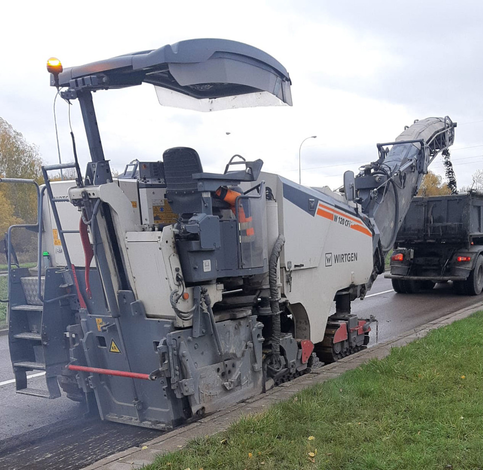 Wirtgen W 120 CFI - Silniční fréza: obrázek 4 Wirtgen W 120 CFI - Silniční fréza: obrázek 4