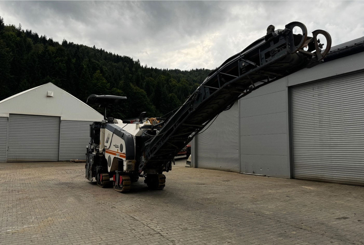 Wirtgen W 130 F - Silniční fréza: obrázek 4 Wirtgen W 130 F - Silniční fréza: obrázek 4