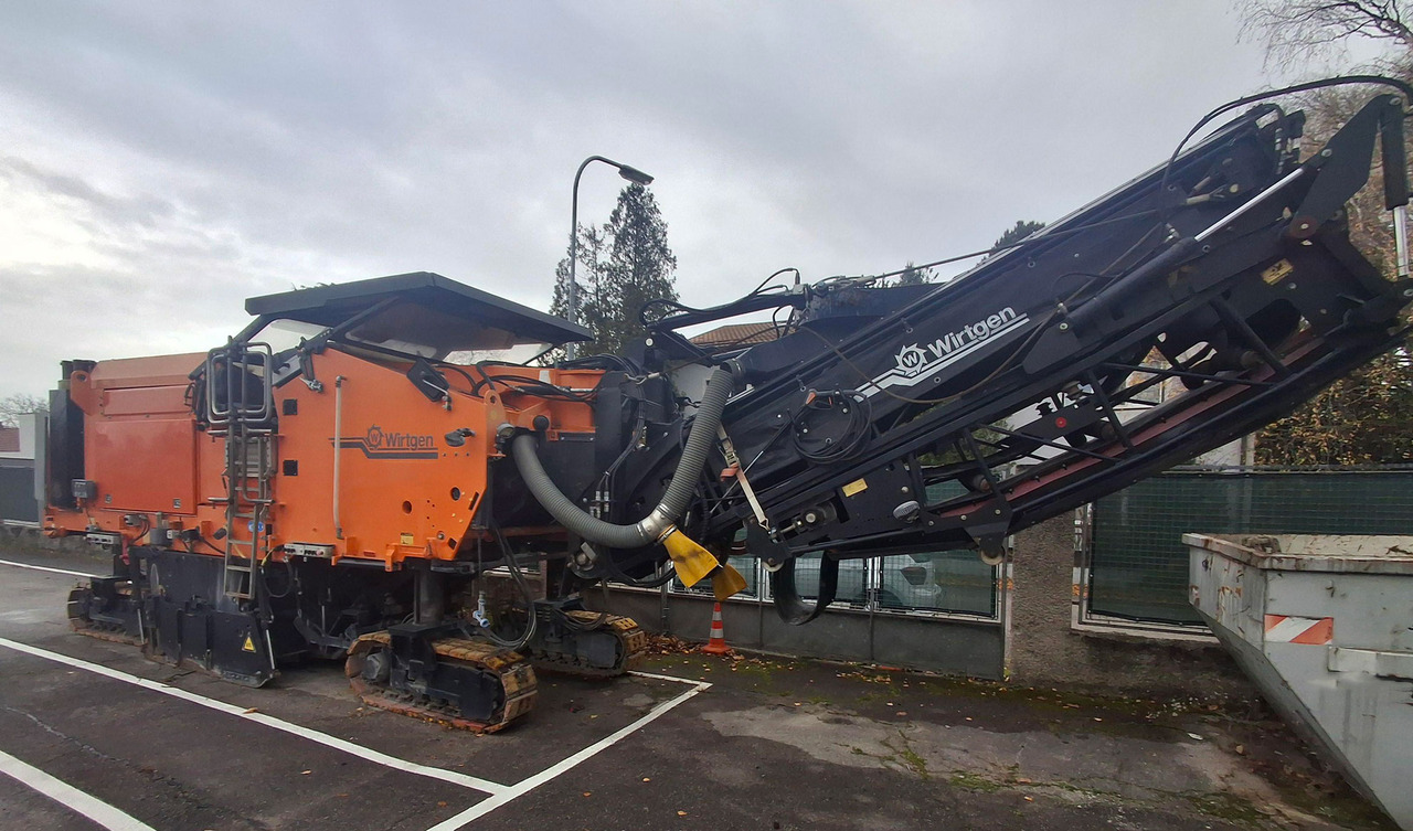 Wirtgen W 2000 - Silniční fréza: obrázek 4 Wirtgen W 2000 - Silniční fréza: obrázek 4