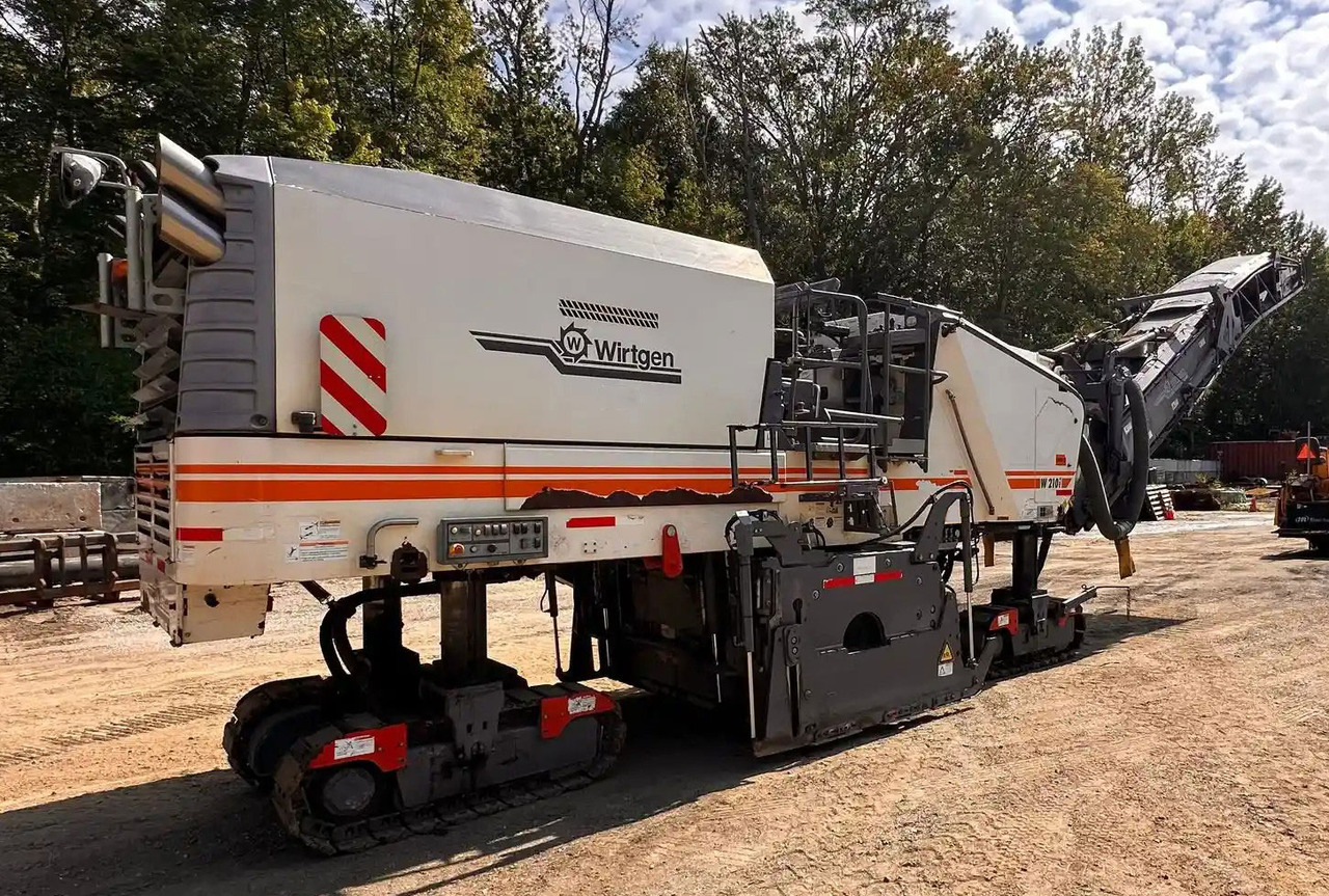 Wirtgen W 210 i - Silniční fréza: obrázek 1 Wirtgen W 210 i - Silniční fréza: obrázek 1