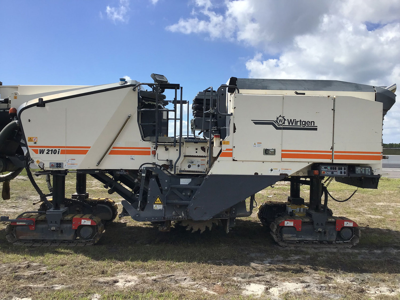 Wirtgen W 210 i - Silniční fréza: obrázek 4 Wirtgen W 210 i - Silniční fréza: obrázek 4