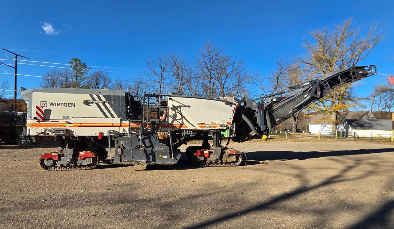 Wirtgen W 250 I - Silniční fréza: obrázek 1 Wirtgen W 250 I - Silniční fréza: obrázek 1