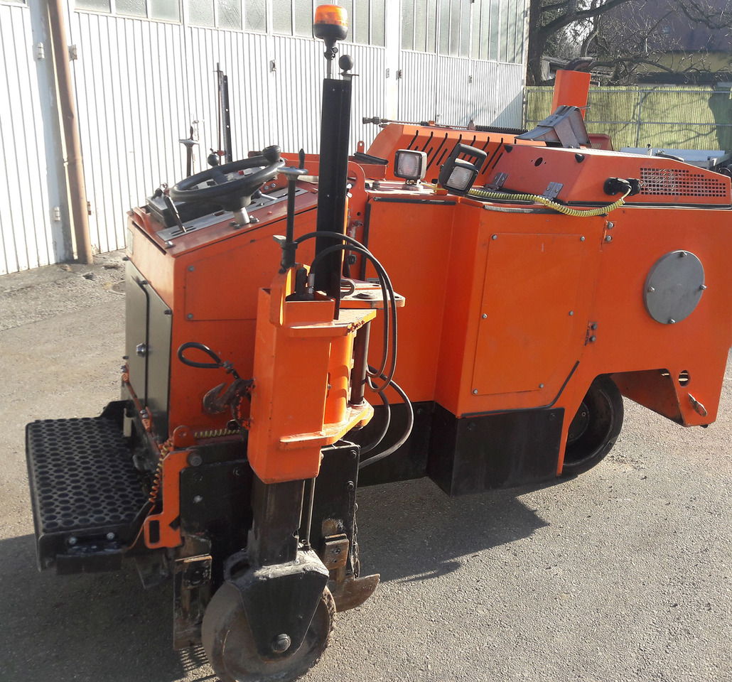 Wirtgen W 350 - Silniční fréza: obrázek 1 Wirtgen W 350 - Silniční fréza: obrázek 1