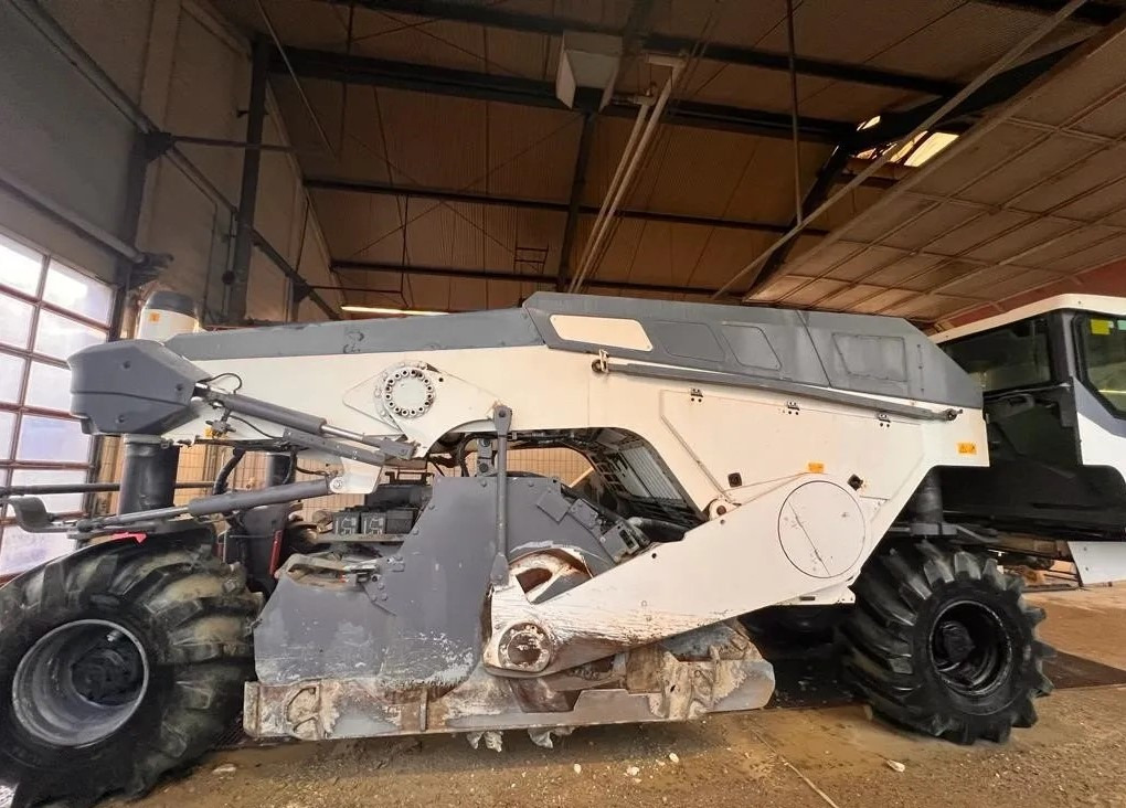 Wirtgen WR 240 I - Zemní fréza: obrázek 3 Wirtgen WR 240 I - Zemní fréza: obrázek 3