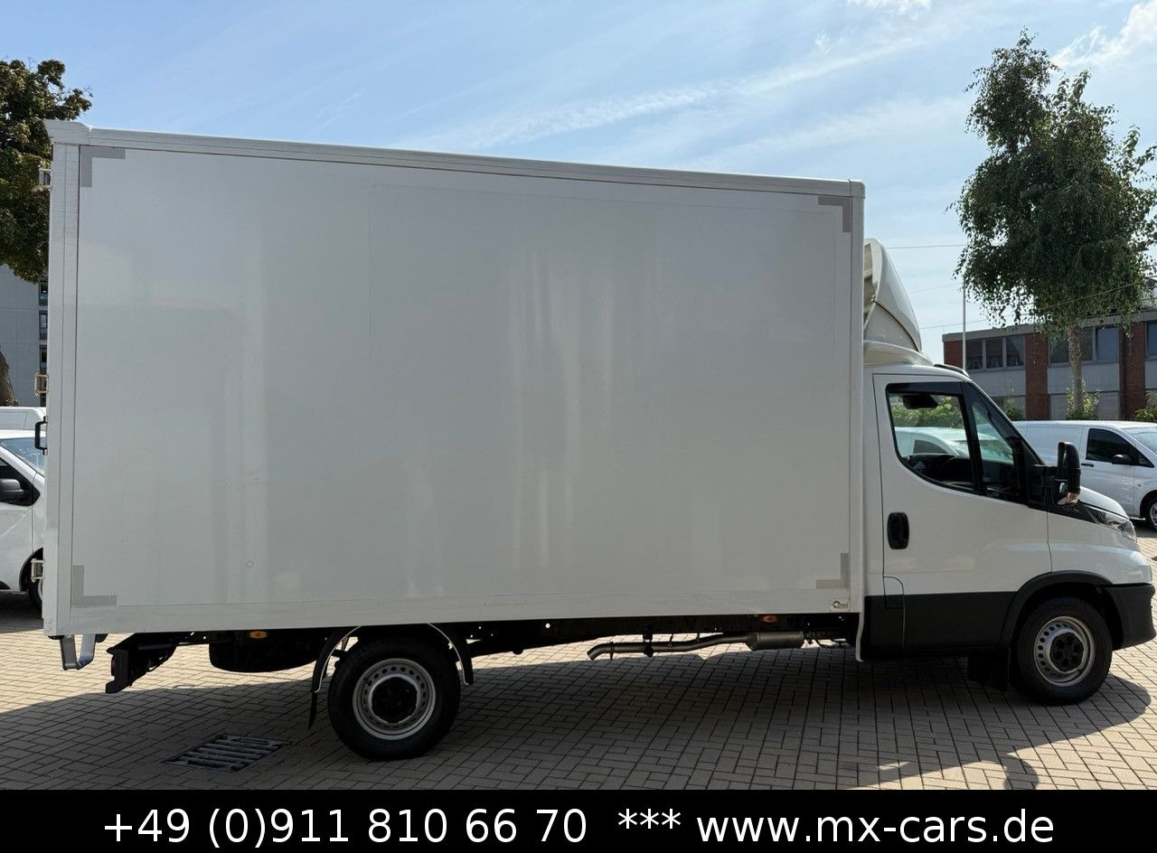 Iveco Daily 35s14 Möbel Maxi 4,33 l / 2,45 hoch 23 m³ - Dodávka skřín: obrázek 4 Iveco Daily 35s14 Möbel Maxi 4,33 l / 2,45 hoch 23 m³ - Dodávka skřín: obrázek 4