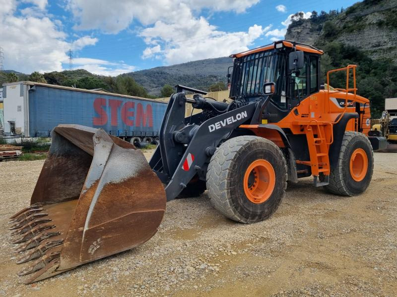Doosan DL300 - Kolový nakladač: obrázek 3 Doosan DL300 - Kolový nakladač: obrázek 3