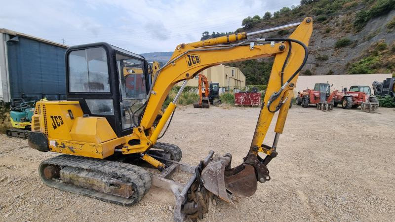 JCB 3.5T - Mini rýpadlo: obrázek 2 JCB 3.5T - Mini rýpadlo: obrázek 2