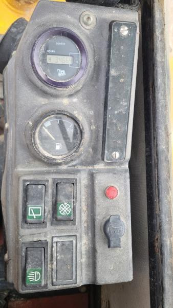 JCB 3.5T - Mini rýpadlo: obrázek 4 JCB 3.5T - Mini rýpadlo: obrázek 4