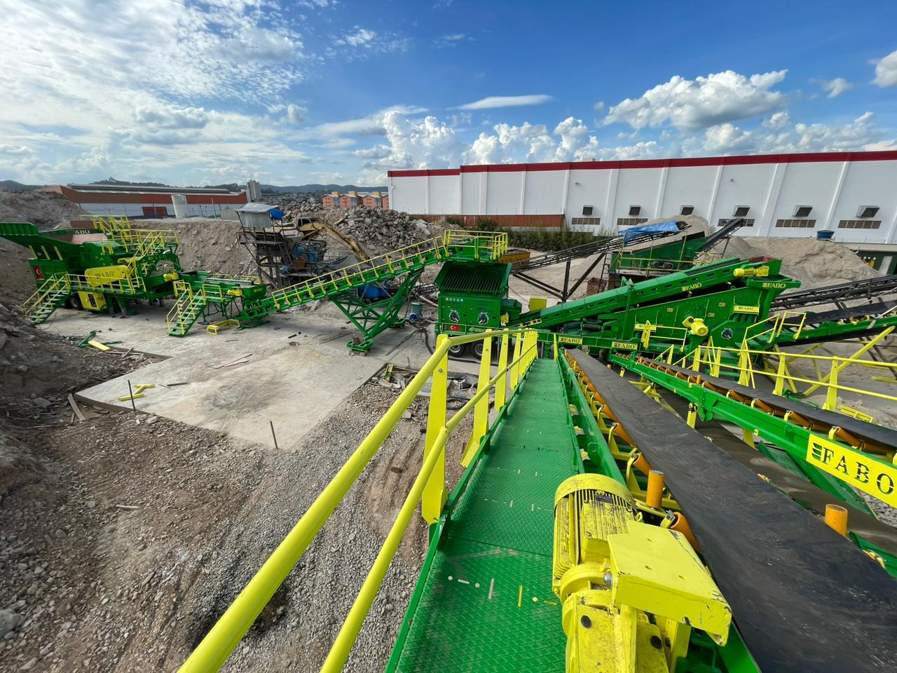 FABO Mobile crusher - Mobilní drtič: obrázek 5 FABO Mobile crusher - Mobilní drtič: obrázek 5