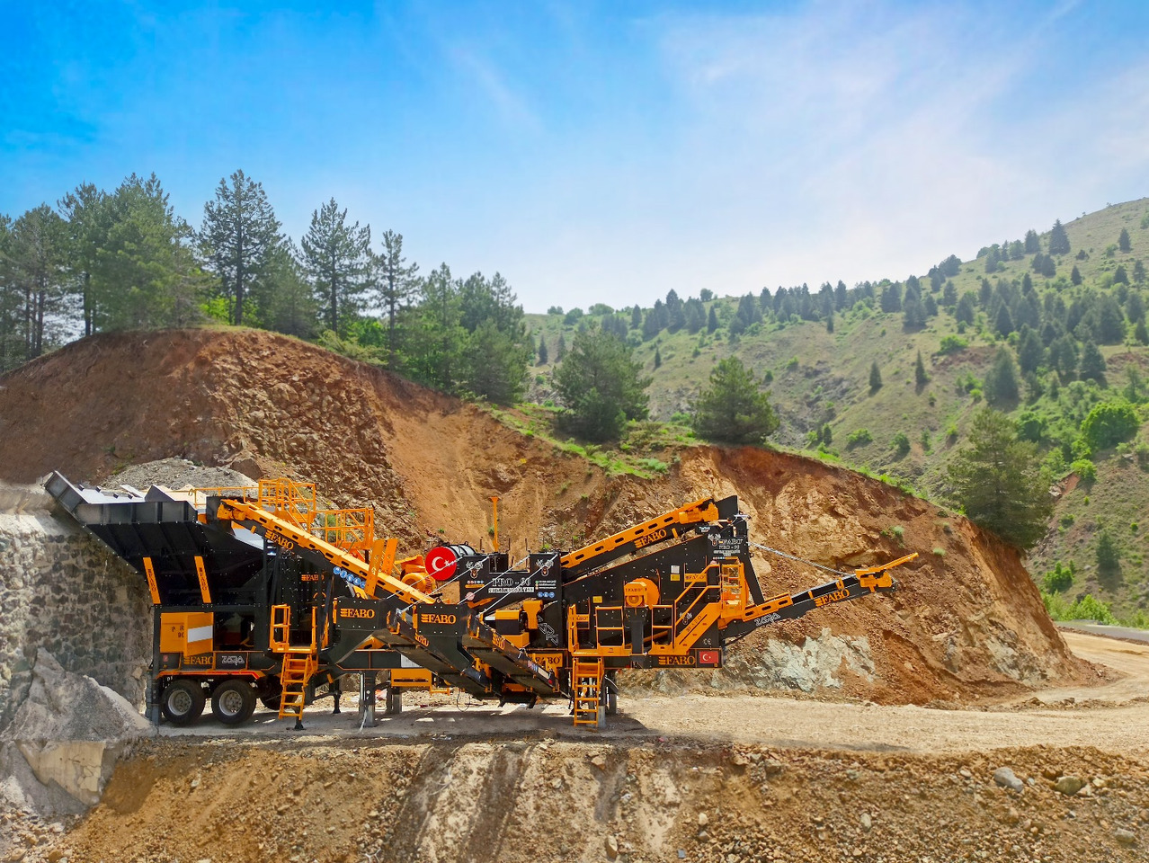 FABO Mobile crusher - Mobilní drtič: obrázek 1 FABO Mobile crusher - Mobilní drtič: obrázek 1