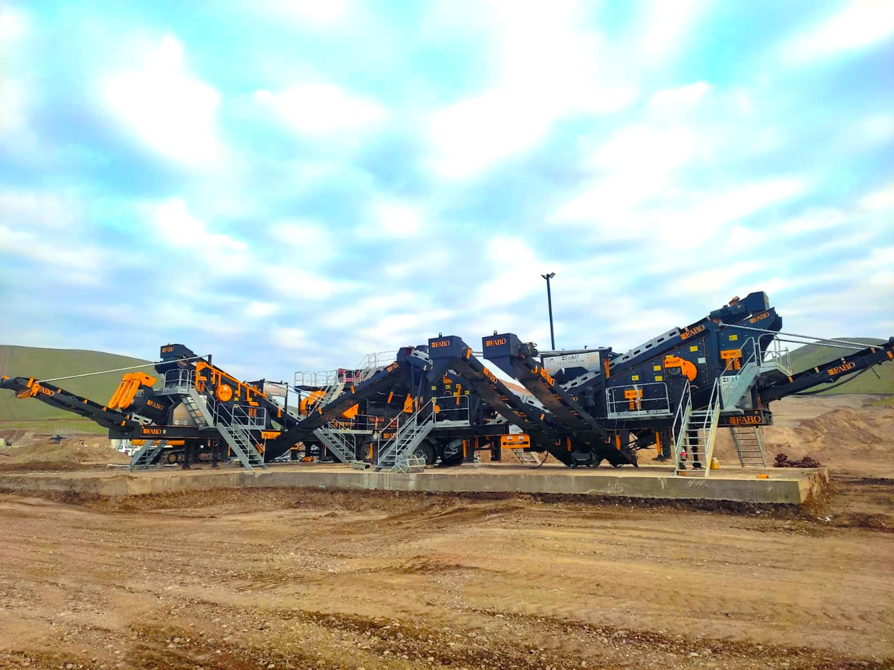 FABO Mobile crusher - Mobilní drtič: obrázek 5 FABO Mobile crusher - Mobilní drtič: obrázek 5