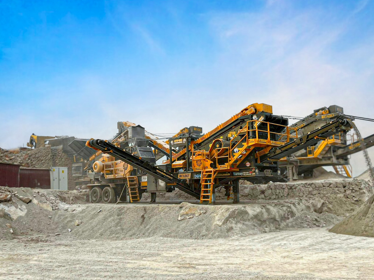 FABO Mobile crusher - Mobilní drtič: obrázek 1 FABO Mobile crusher - Mobilní drtič: obrázek 1