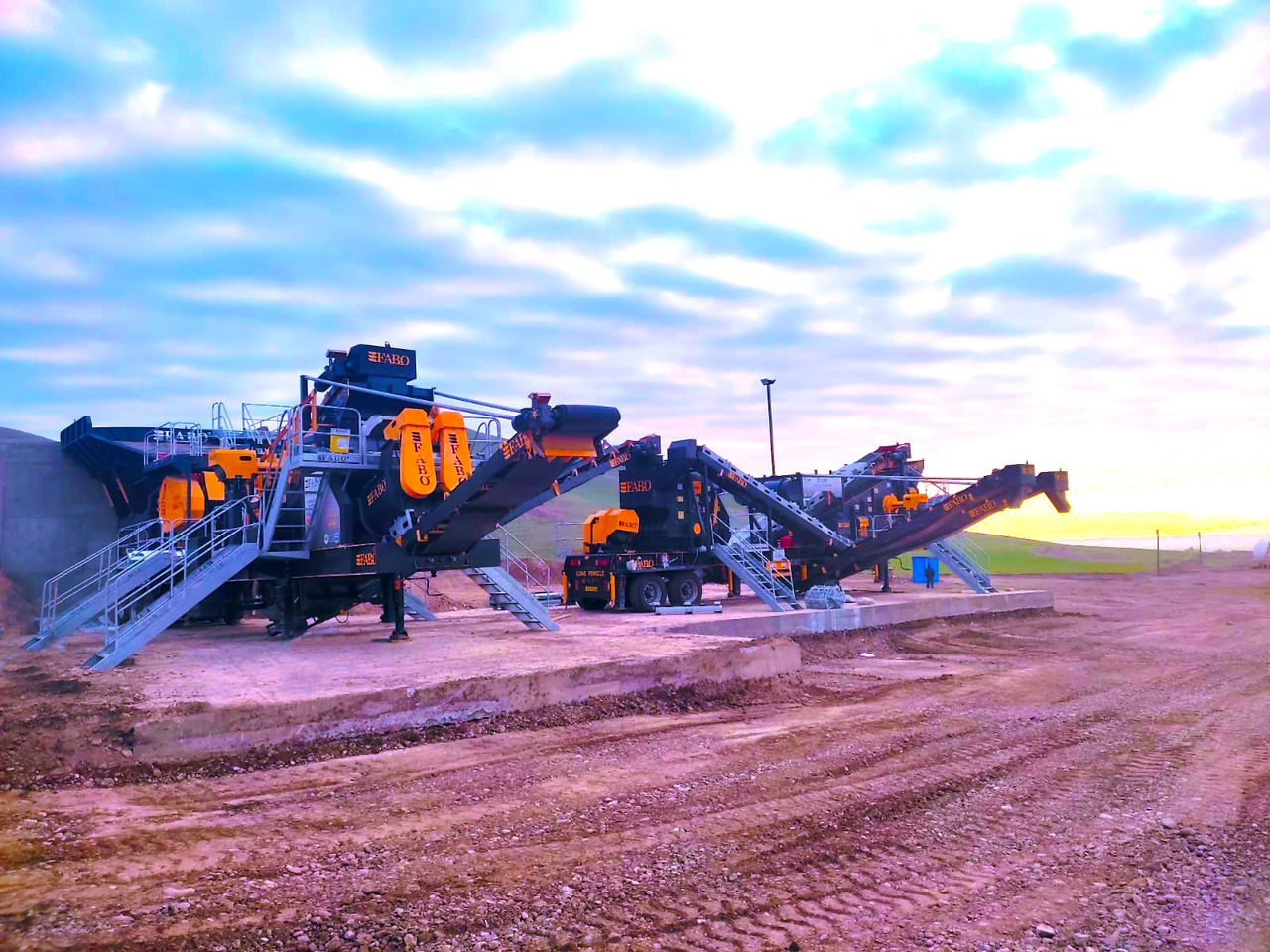FABO Mobile crusher - Mobilní drtič: obrázek 2 FABO Mobile crusher - Mobilní drtič: obrázek 2