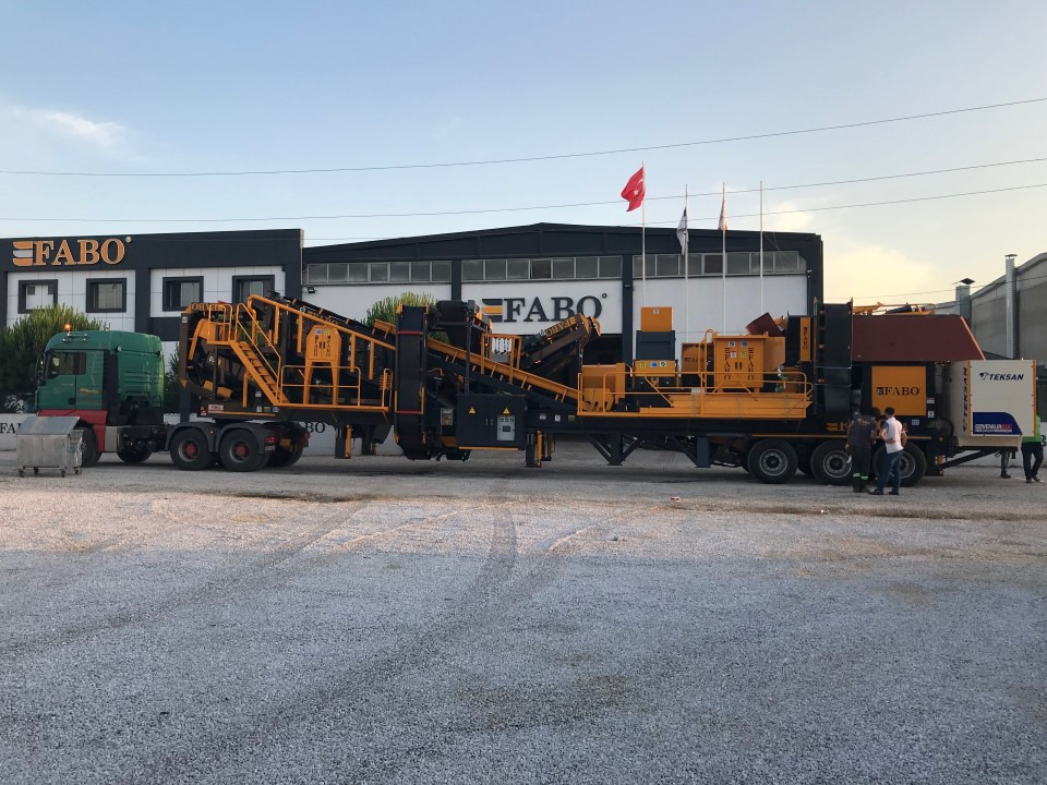 Nový Mobilní drtič FABO Mobile crusher: obrázek 15