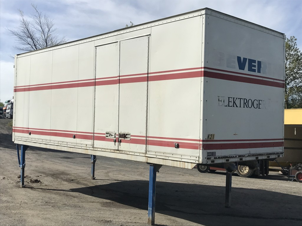 ACKERMANN-FRUEHAUF AWL - KOFFER AWL-Koffer mit Seitentür 7 m - Skříňová nástavba: obrázek 4 ACKERMANN-FRUEHAUF AWL - KOFFER AWL-Koffer mit Seitentür 7 m - Skříňová nástavba: obrázek 4