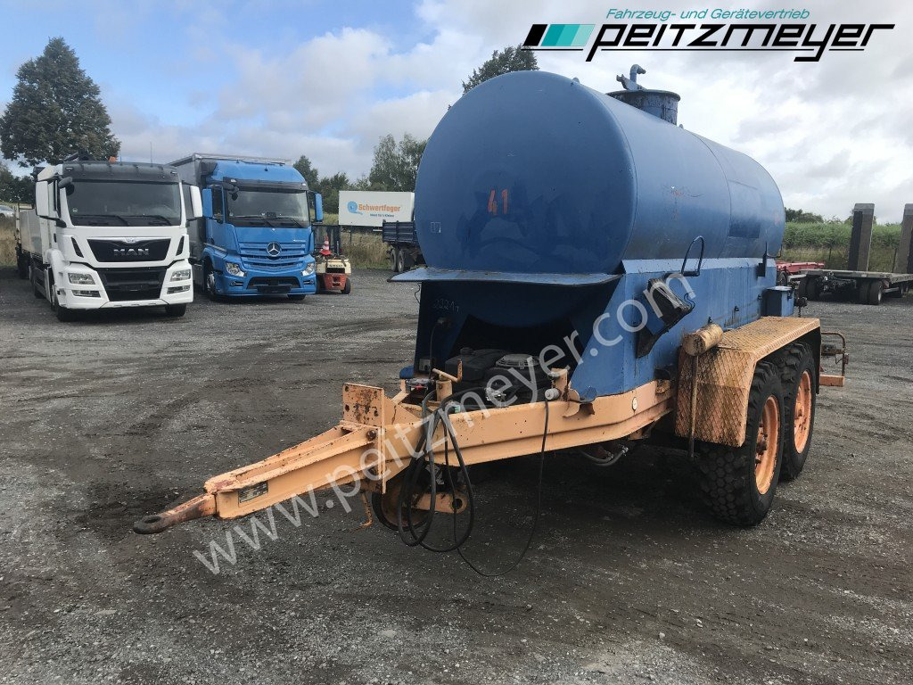 BATHE TANDEMANHÄNGER Bitum / Teerkocher 3,5 m³ Hatz Diesel-Motor 1 B 40 - Rozstřikovač živic: obrázek 3 BATHE TANDEMANHÄNGER Bitum / Teerkocher 3,5 m³ Hatz Diesel-Motor 1 B 40 - Rozstřikovač živic: obrázek 3