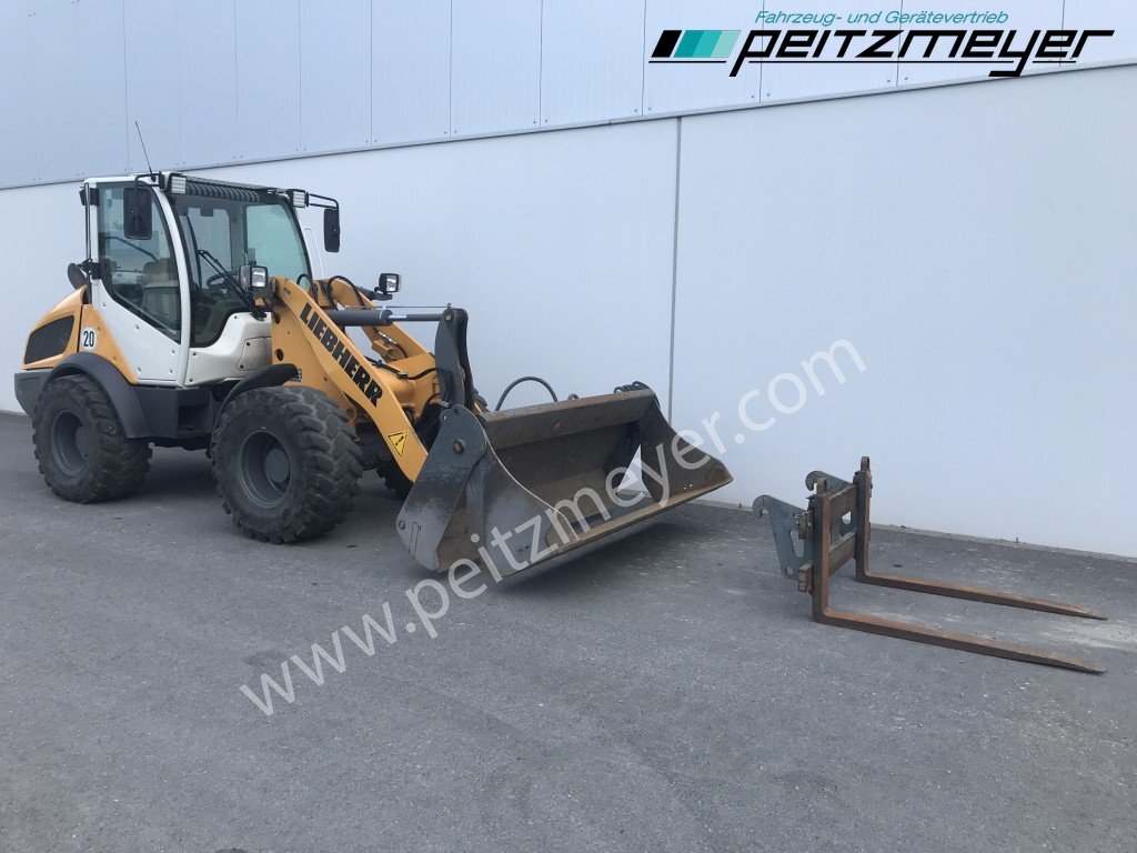 LIEBHERR Radlader L 508 C 4in1 Schaufel + Palettengabel - Kolový nakladač: obrázek 2 LIEBHERR Radlader L 508 C 4in1 Schaufel + Palettengabel - Kolový nakladač: obrázek 2