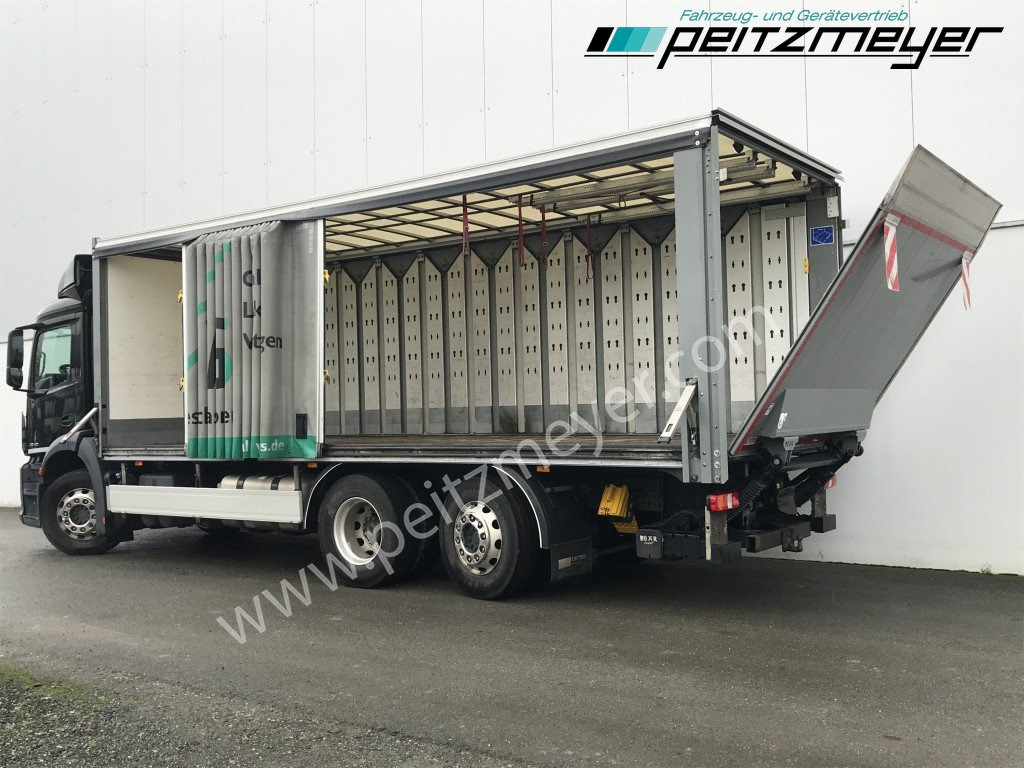 MERCEDES-BENZ Antos 2543 LL Getränke Schiebeplane Retarder, 2 x AHK, LBW 2 t., Lenkachse - Přepravník nápojů: obrázek 4 MERCEDES-BENZ Antos 2543 LL Getränke Schiebeplane Retarder, 2 x AHK, LBW 2 t., Lenkachse - Přepravník nápojů: obrázek 4