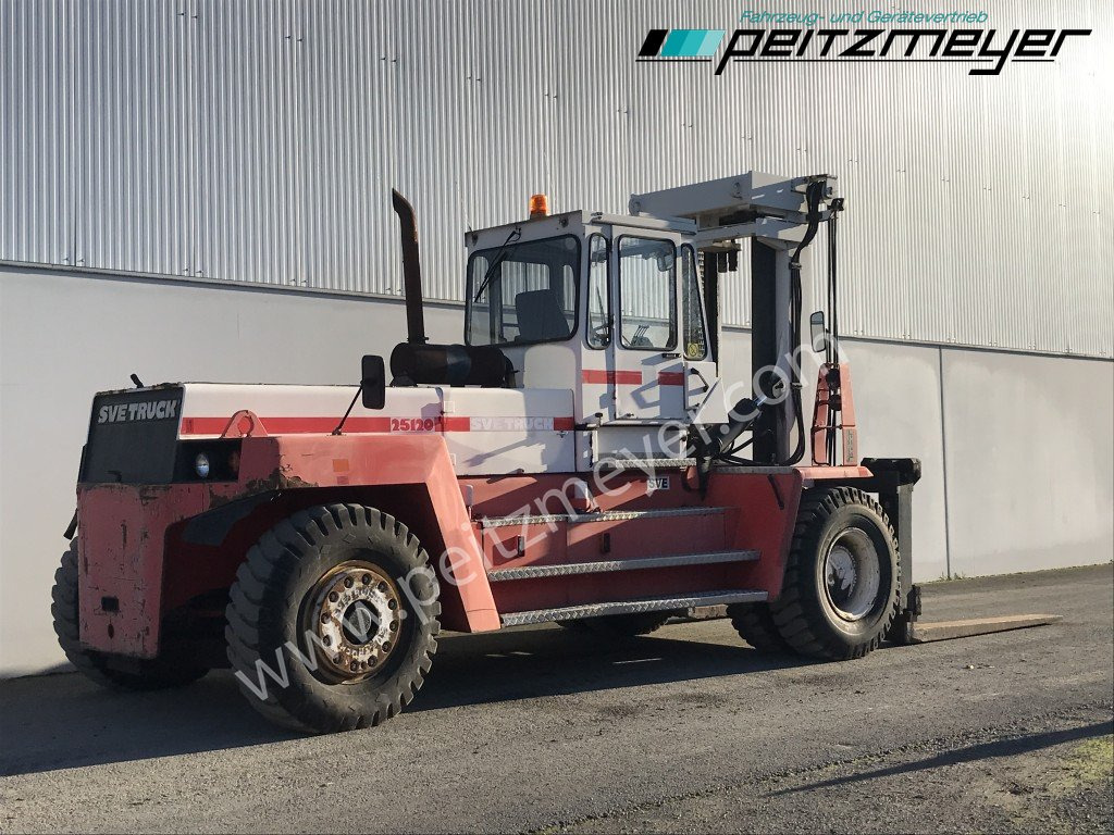 Svetruck Gabelstapler 25120-45 drehbarer Fahrersitz - Dieselový vysokozdvižný vozík: obrázek 3 Svetruck Gabelstapler 25120-45 drehbarer Fahrersitz - Dieselový vysokozdvižný vozík: obrázek 3