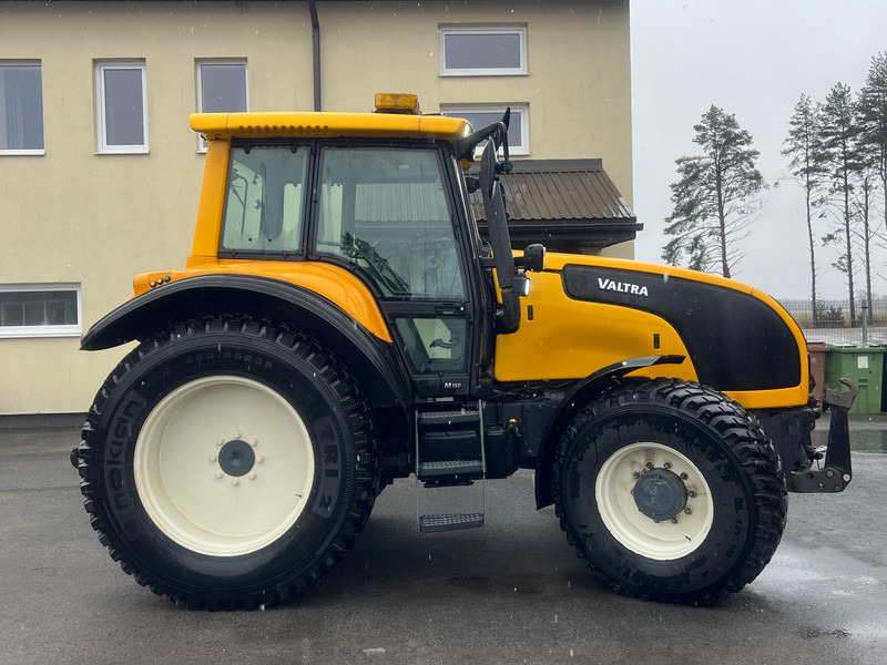 Traktor Valtra M150-4: obrázek 7