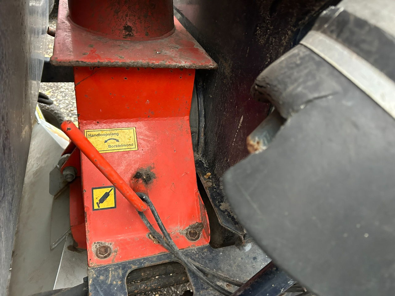 AC Trilo Vacuum Sweepers opraapwagen SG 200 - Zařízení pro chov skotu: obrázek 5 AC Trilo Vacuum Sweepers opraapwagen SG 200 - Zařízení pro chov skotu: obrázek 5