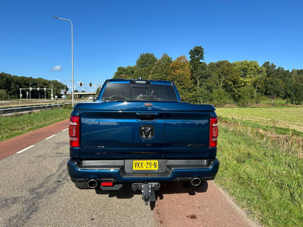 Dodge Ram Pick Up 1500 5.7 V8 4x4 Creb Cab Limeted Hemi Etorque - Pick-up: obrázek 4 Dodge Ram Pick Up 1500 5.7 V8 4x4 Creb Cab Limeted Hemi Etorque - Pick-up: obrázek 4