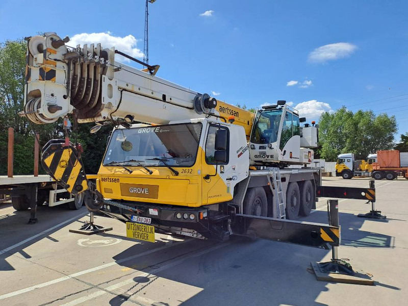 Grove GMK3060 - Univerzální autojeřáb: obrázek 1 Grove GMK3060 - Univerzální autojeřáb: obrázek 1