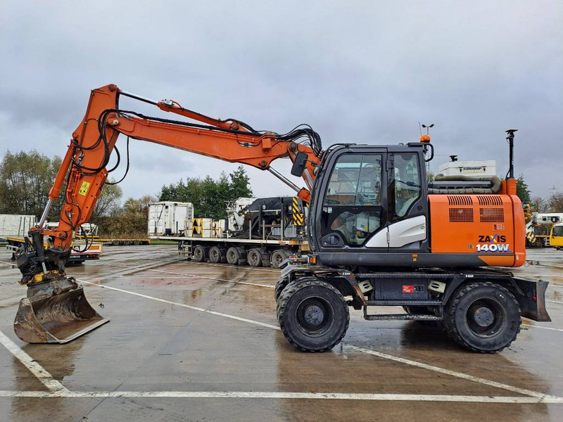 Hitachi ZX140WTB-6 (Topcon GPS+Engcon Rototilt) - Kolesové rýpadlo: obrázek 1 Hitachi ZX140WTB-6 (Topcon GPS+Engcon Rototilt) - Kolesové rýpadlo: obrázek 1