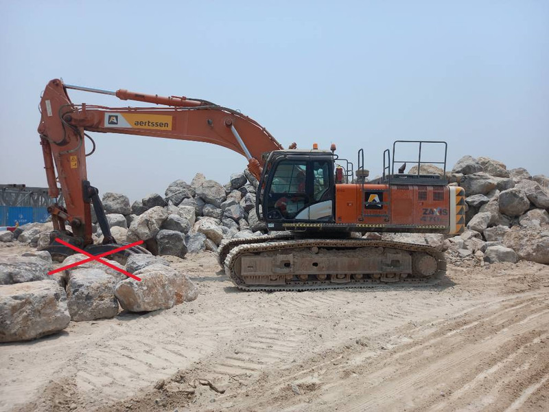 Hitachi ZX470-5G (Abu Dhabi) - Pásové rýpadlo: obrázek 1 Hitachi ZX470-5G (Abu Dhabi) - Pásové rýpadlo: obrázek 1
