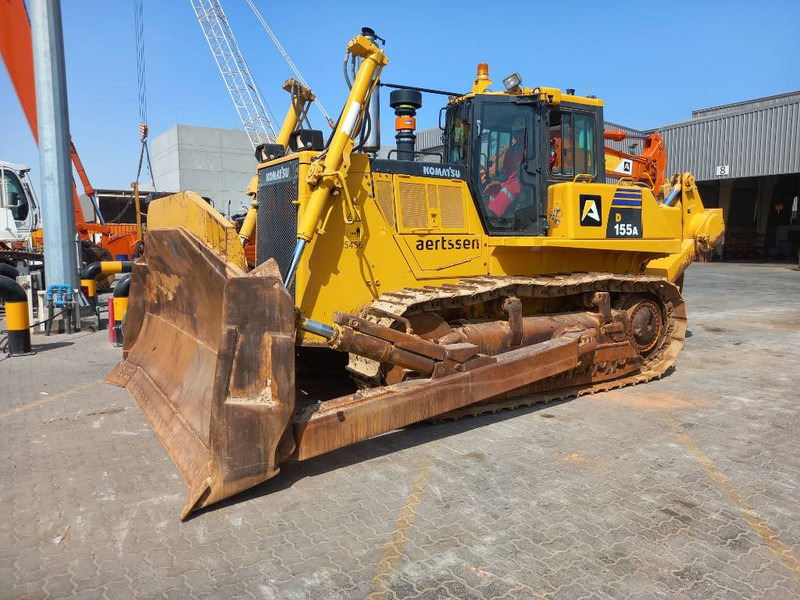 Komatsu D155A-6R (4 pieces available - Abu Dhabi) - Buldozer: obrázek 1 Komatsu D155A-6R (4 pieces available - Abu Dhabi) - Buldozer: obrázek 1