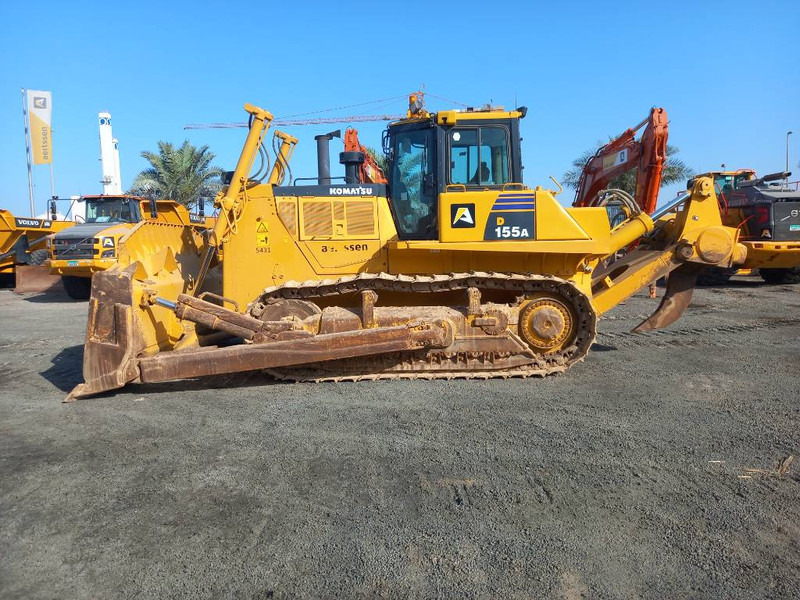 Komatsu D155A-6R (4 pieces available - Abu Dhabi) - Buldozer: obrázek 1 Komatsu D155A-6R (4 pieces available - Abu Dhabi) - Buldozer: obrázek 1