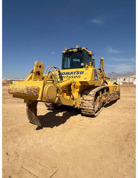 Komatsu D155A-6R (4 pieces available in Abu Dhabi) - Buldozer: obrázek 4 Komatsu D155A-6R (4 pieces available in Abu Dhabi) - Buldozer: obrázek 4