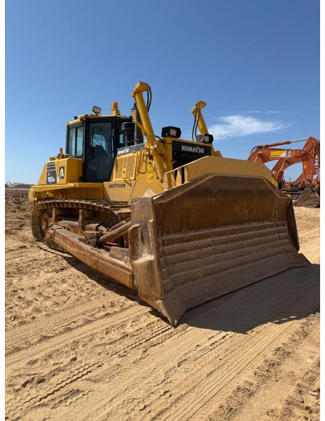Komatsu D155A-6R (4 pieces available in Abu Dhabi) - Buldozer: obrázek 5 Komatsu D155A-6R (4 pieces available in Abu Dhabi) - Buldozer: obrázek 5