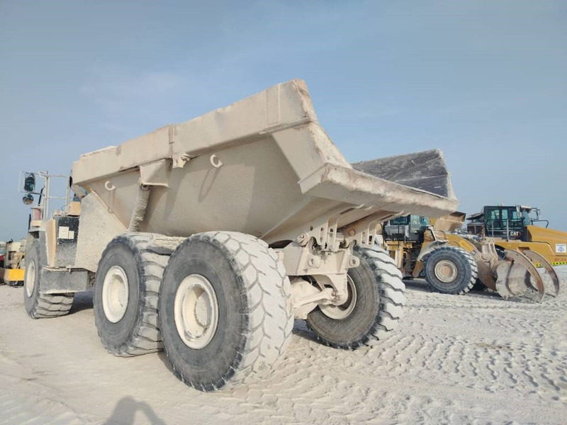 Komatsu HM400-3R (4 pieces available in Abu Dhabi) - Kloubový sklápěč: obrázek 5 Komatsu HM400-3R (4 pieces available in Abu Dhabi) - Kloubový sklápěč: obrázek 5