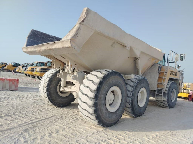 Komatsu HM400-3R (4 pieces available in Abu Dhabi) - Kloubový sklápěč: obrázek 4 Komatsu HM400-3R (4 pieces available in Abu Dhabi) - Kloubový sklápěč: obrázek 4