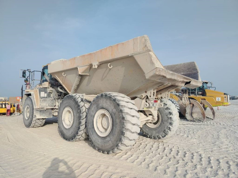 Komatsu HM400-3R (4 pieces available in Abu Dhabi) - Kloubový sklápěč: obrázek 3 Komatsu HM400-3R (4 pieces available in Abu Dhabi) - Kloubový sklápěč: obrázek 3