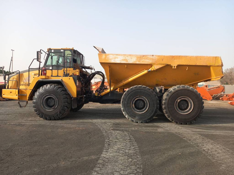 Komatsu HM400-3R (4pcs available in Abu Dhabi) - Kloubový sklápěč: obrázek 1 Komatsu HM400-3R (4pcs available in Abu Dhabi) - Kloubový sklápěč: obrázek 1