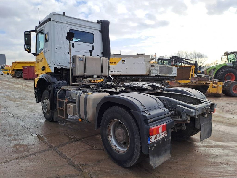 Mercedes-Benz Arocs 2045 - Tahač: obrázek 2 Mercedes-Benz Arocs 2045 - Tahač: obrázek 2