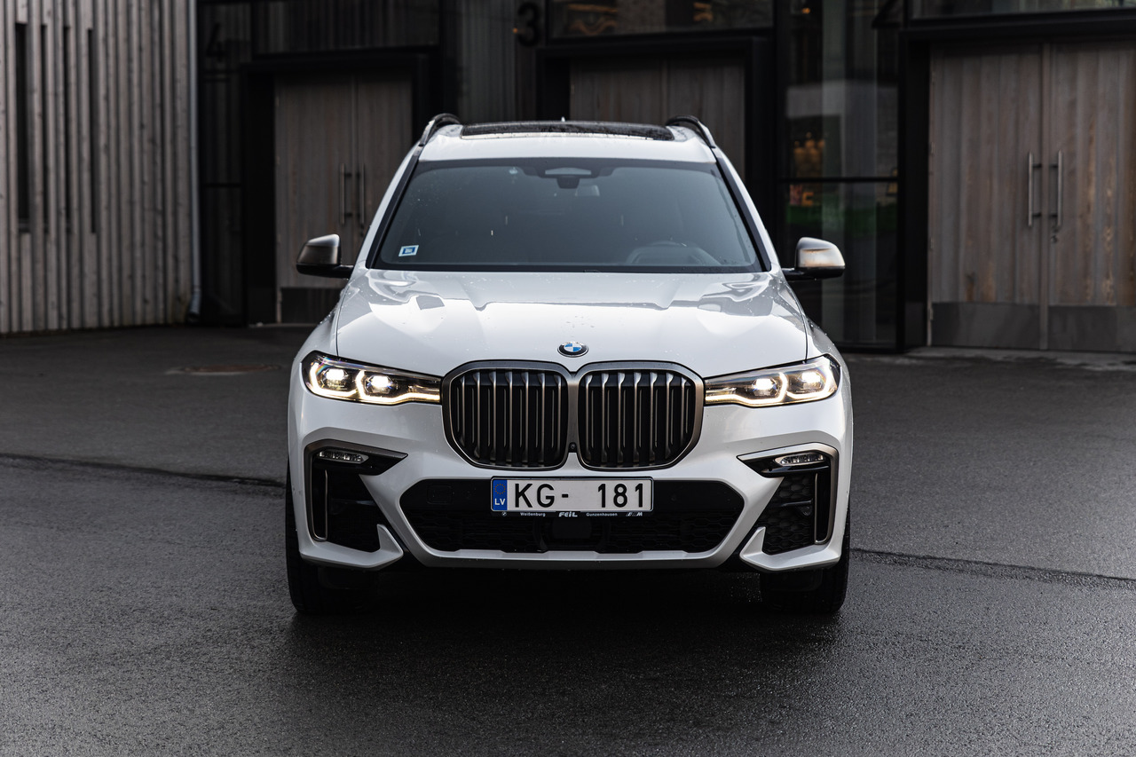 BMW X7 M50D X Drive M package, 6 seats - Osobní auto: obrázek 2 BMW X7 M50D X Drive M package, 6 seats - Osobní auto: obrázek 2