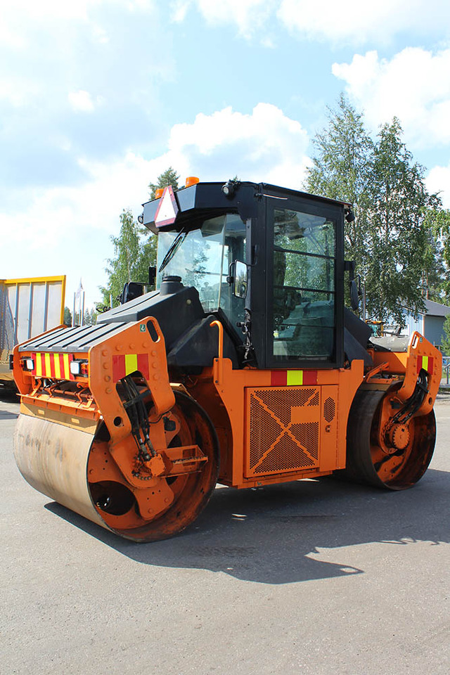 CATERPILLAR CD10 - Silniční válec: obrázek 2 CATERPILLAR CD10 - Silniční válec: obrázek 2