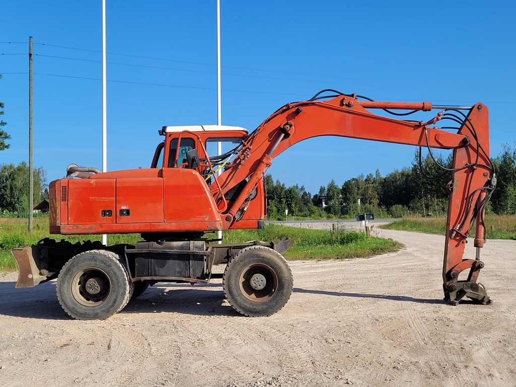 FURUKAWA W725 LS - Kolesové rýpadlo: obrázek 4 FURUKAWA W725 LS - Kolesové rýpadlo: obrázek 4