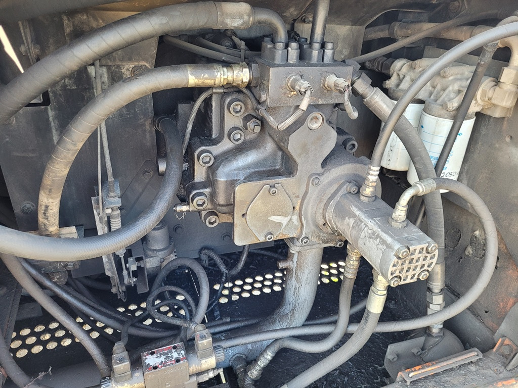 Demoliční bagr HITACHI ZX500LCH Genesis 700R: obrázek 33