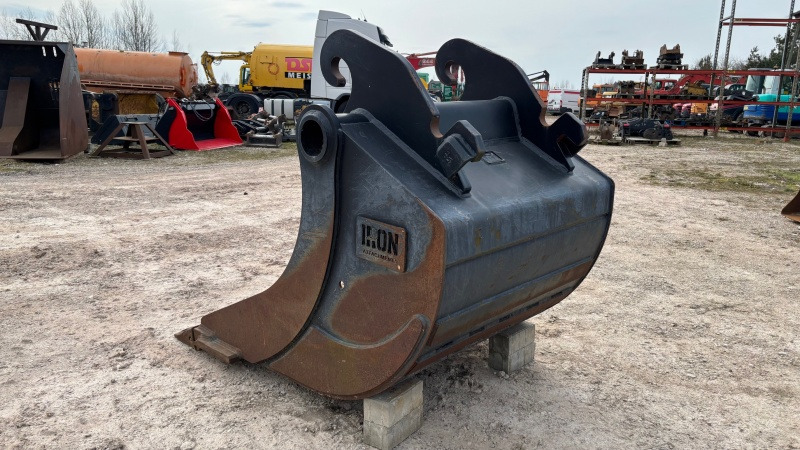IRON ATTACHMENTS CW30 1100mm - Lžíce na bagr pro Rýpadlo: obrázek 2 IRON ATTACHMENTS CW30 1100mm - Lžíce na bagr pro Rýpadlo: obrázek 2