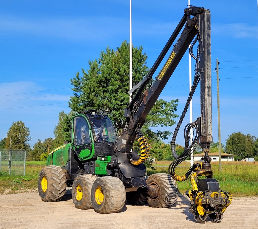 JOHN DEERE 1070 E - Harvestor: obrázek 3 JOHN DEERE 1070 E - Harvestor: obrázek 3